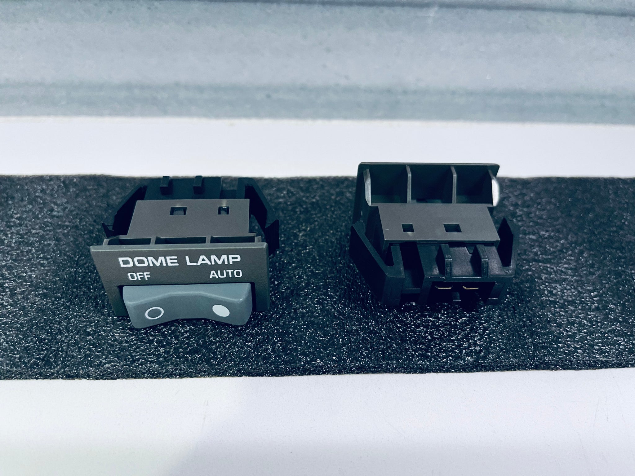 88-94 cargo lamp or dome lamp switch – RZ Lightz