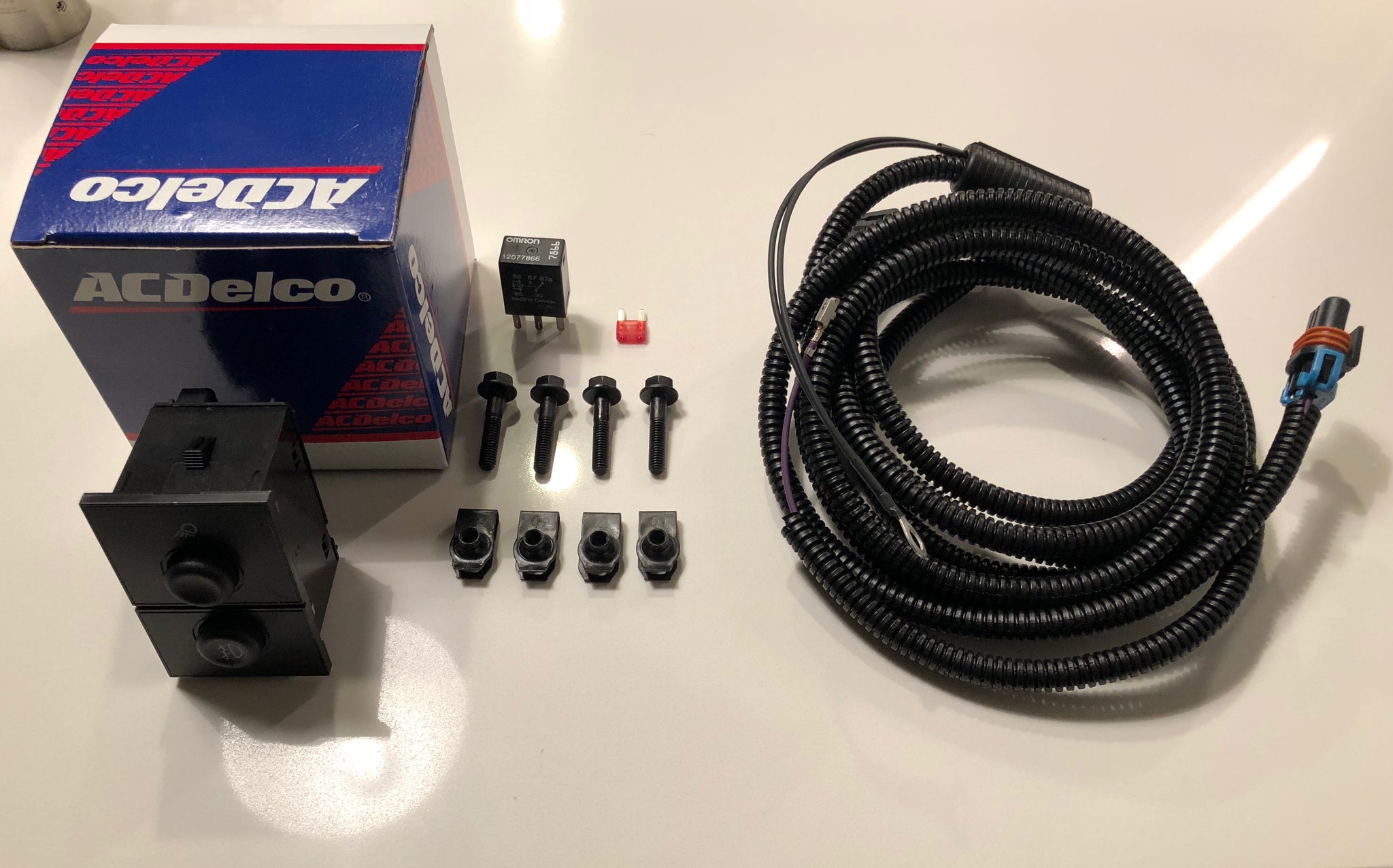 2003-2006 Silverado or GMC Sierra OEM fog light kit RZ Lightz 2003-2006 Silverado or GMC Sierra OEM fog light kit RZ Lightz