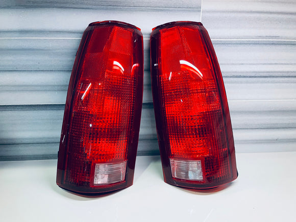 88-98 Original style taillights Red Lens